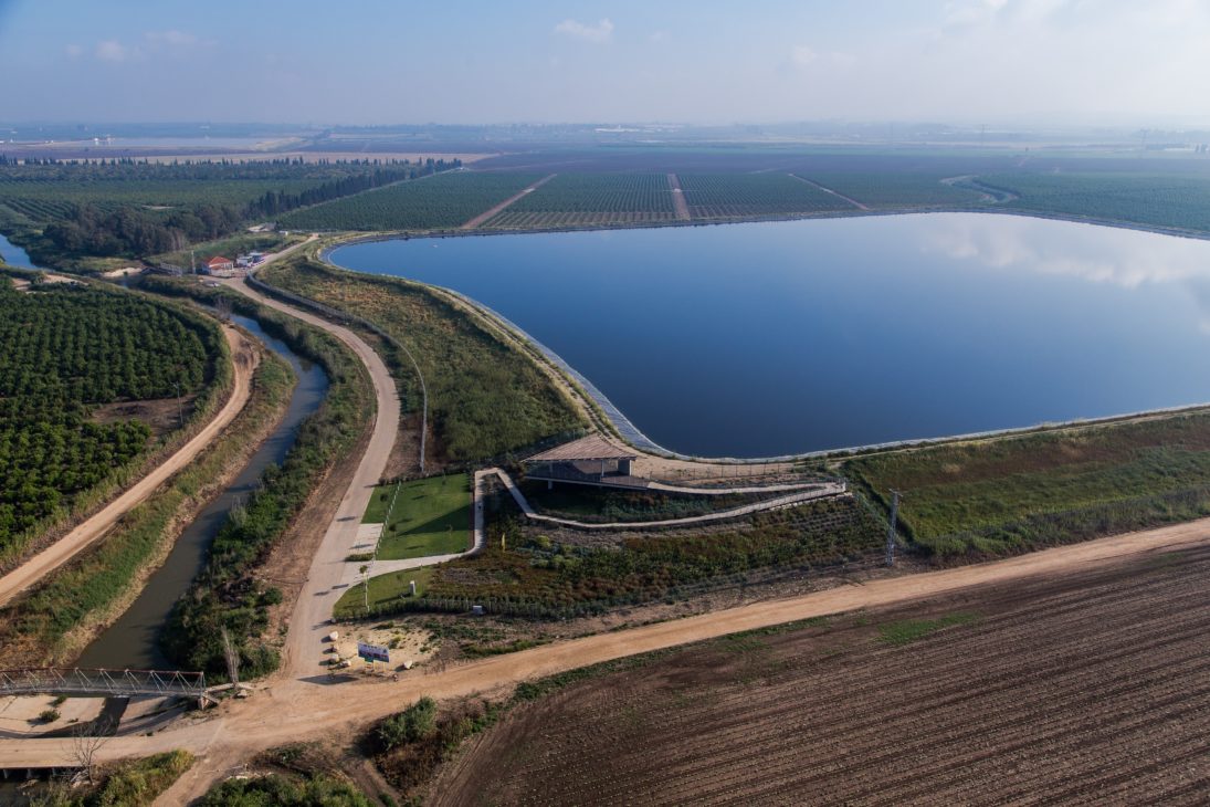 Wasserreservoir des JNF-KKL im Hefer Tal